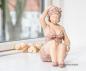 Preview: 50er Jahre Badepuppe mit elegntem Sitz in rosa Sternen Badeanzug